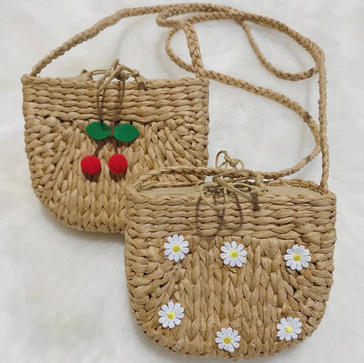 Juicy Bloom Straw Crossbody Bag